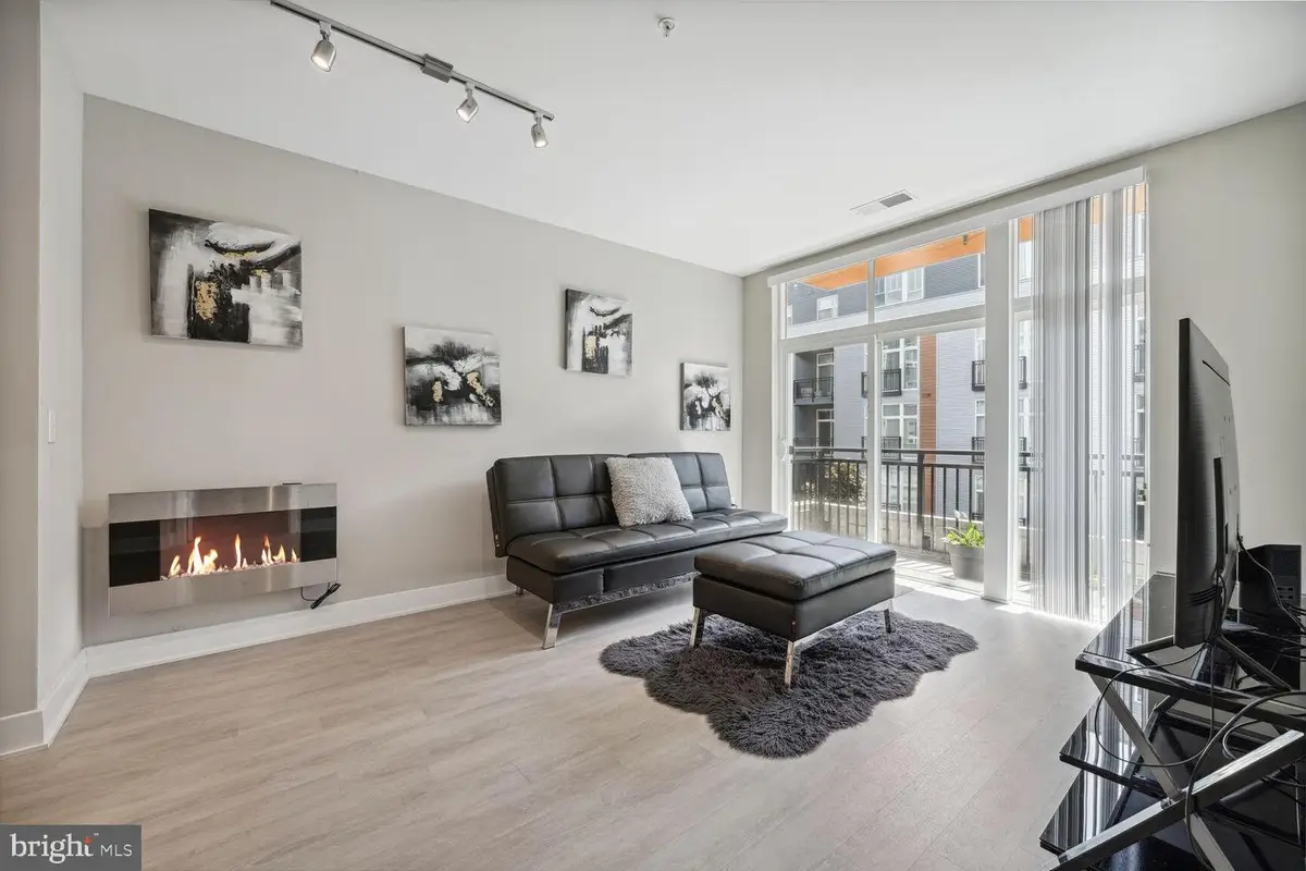 145 Riverhaven Dr #352, Oxon Hill, MD 20745 - #1