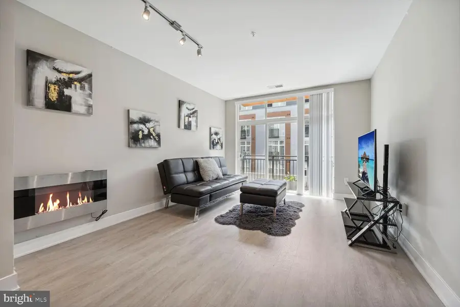 145 Riverhaven Dr #352, Oxon Hill, MD 20745 - #2