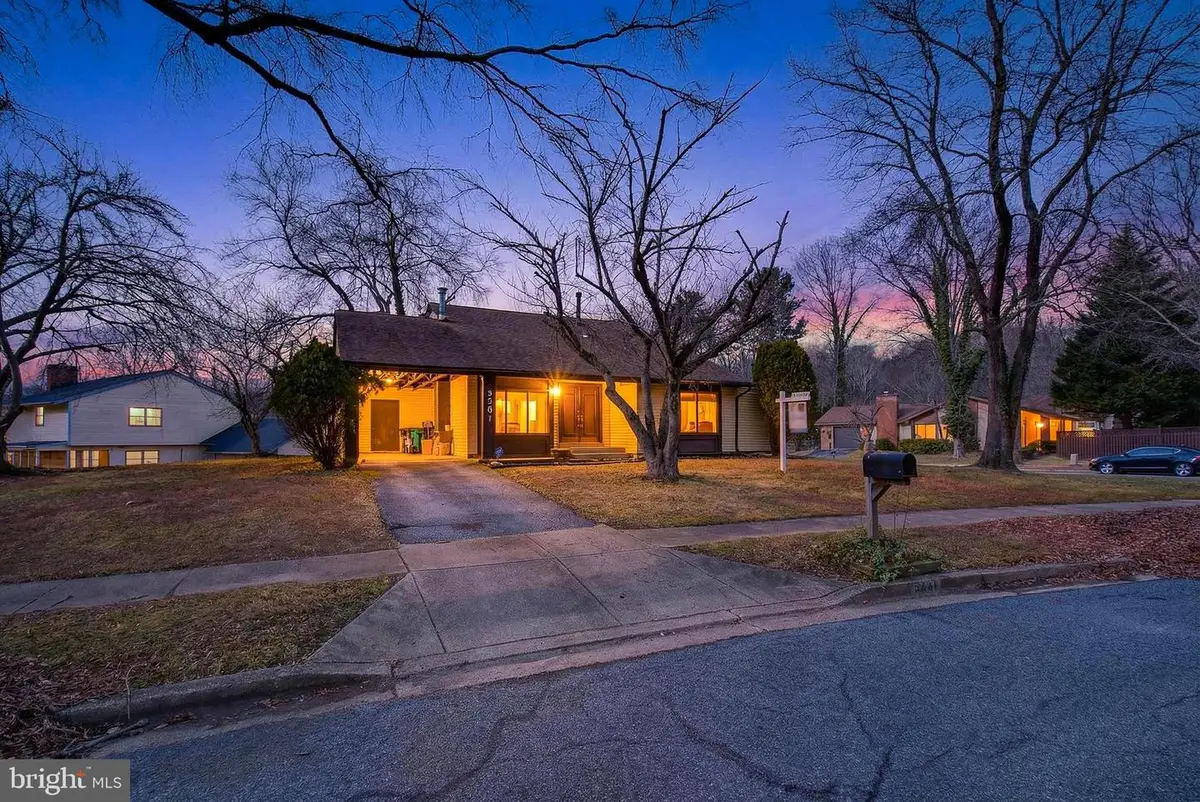 8801 Monmouth Dr, Upper Marlboro, MD 20772 - #1