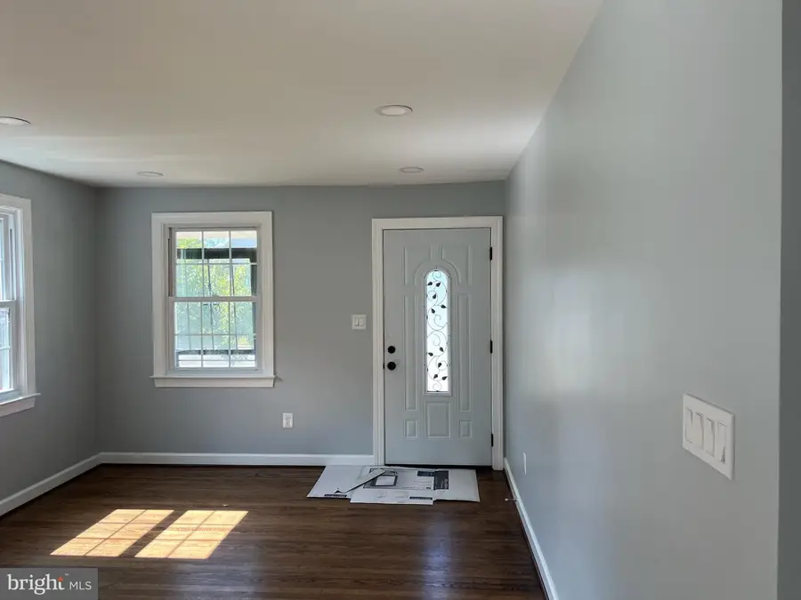 6019 Jamestown Rd, Hyattsville, MD 20782 - Image #2