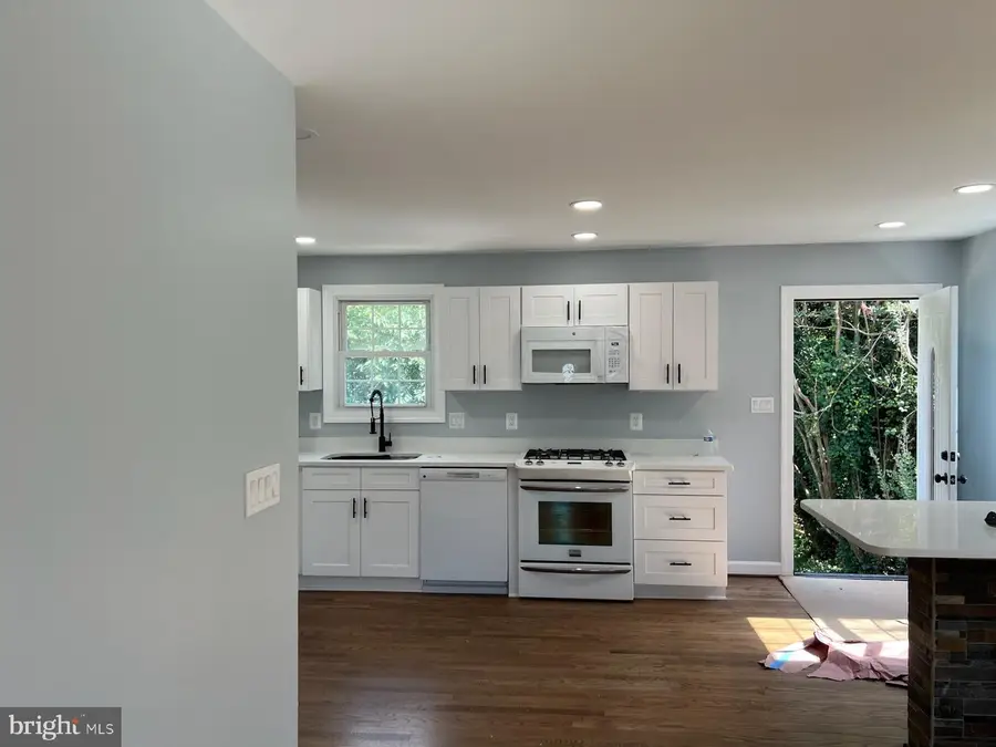 6019 Jamestown Rd, Hyattsville, MD 20782 - Image #3