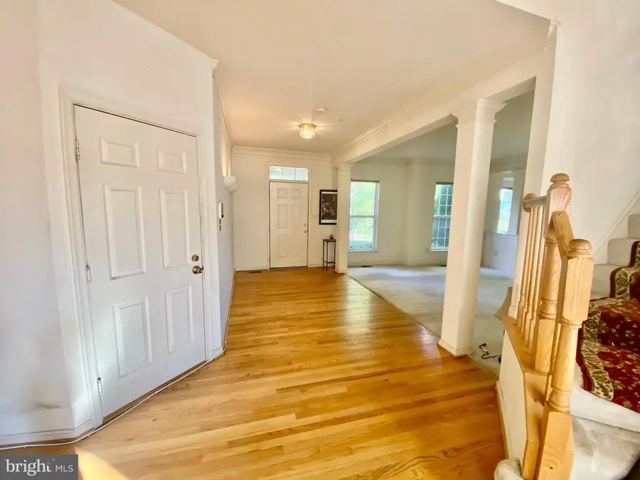 5802 Lawton Ct, Lanham, MD 20706 - Image #2