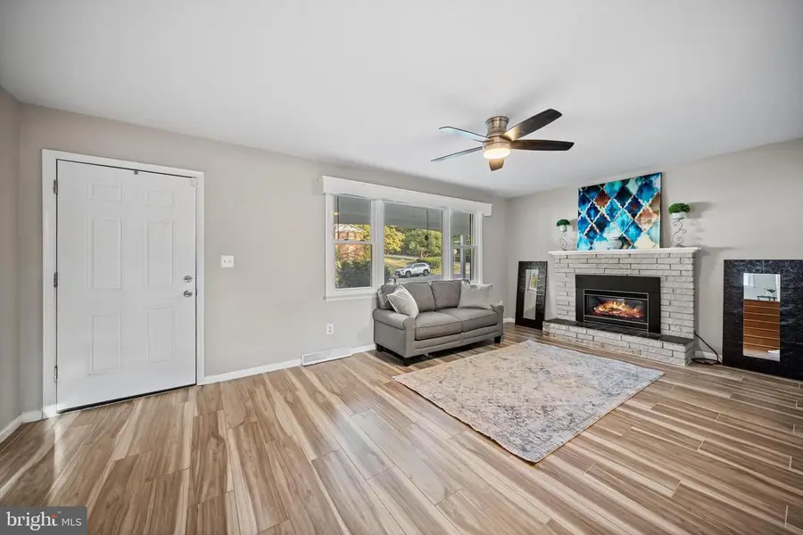 9109 Pinehurst Dr, Fort Washington, MD 20744 - Image #3