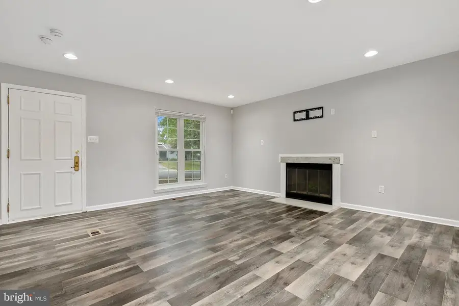 15718 Piller Ln, Bowie, MD 20716 - Image #3