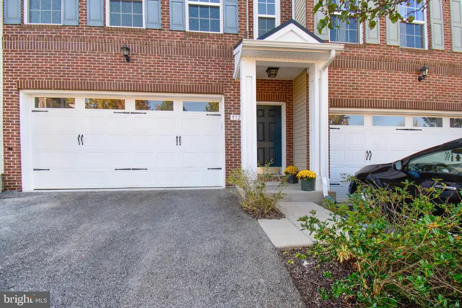 9521 Westerdale Dr, Upper Marlboro, MD 20774 - Image #3