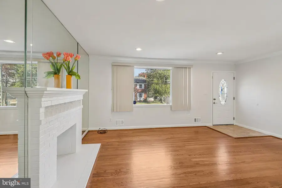 303 Brockton Rd, Oxon Hill, MD 20745 - Image #2