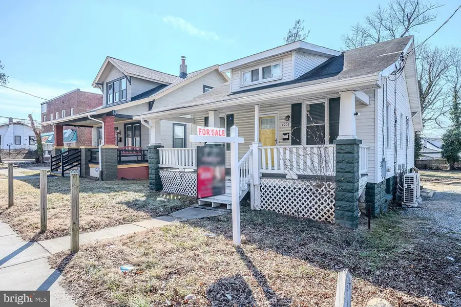 3904 38th St, Brentwood, MD 20722 - #2