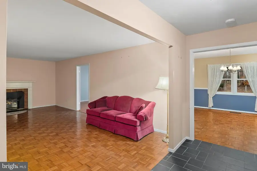 12720 Brunswick Ln, Bowie, MD 20715 - Image #3