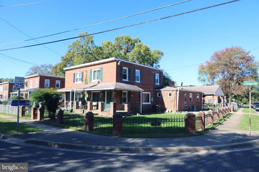 1152 Booker Dr, Capitol Heights, MD 20743 - Image #2