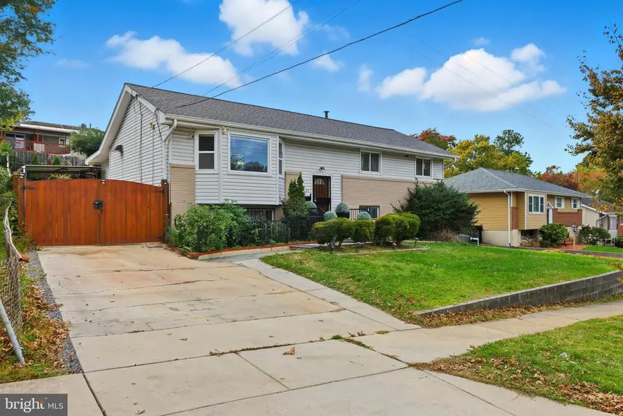 5633 Helmont Dr, Oxon Hill, MD 20745 - Image #3