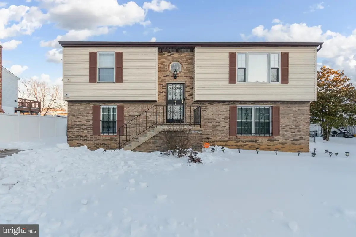 2908 Plaza Dr, District Heights, MD 20747 - #1