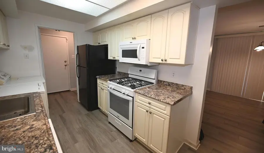 10204 Prince Pl #3-105, Upper Marlboro, MD 20774 - Image #2