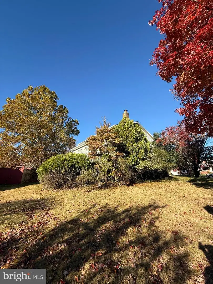 9006 Trubador Dr, Clinton, MD 20735 - Image #3