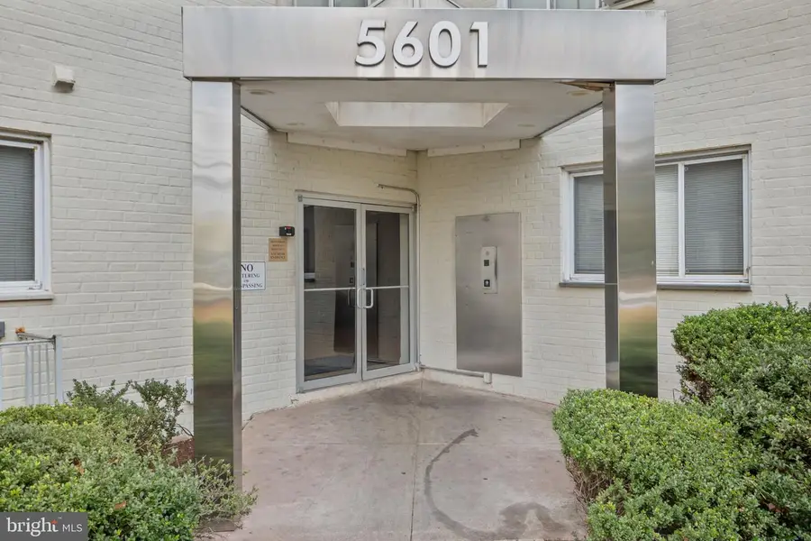 5601 Parker House Ter #401, Hyattsville, MD 20782 - Image #2