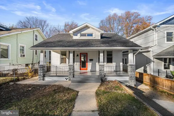 4212 Kennedy St, HYATTSVILLE, MD 20781