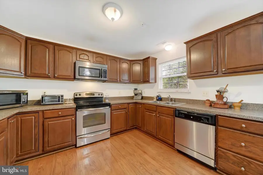 7419 Berryleaf Dr, Laurel, MD 20707 - Image #2