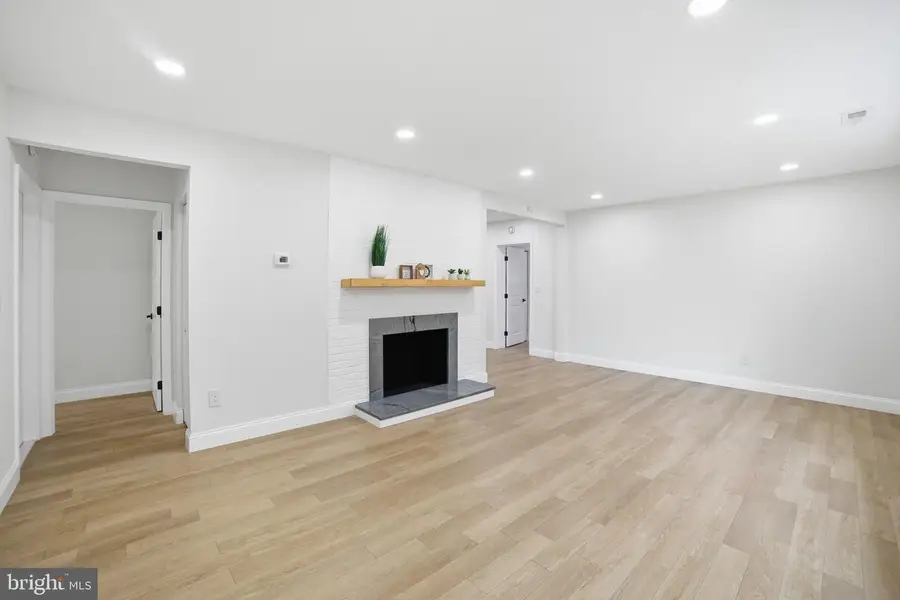 12806 Monroe Ave, Fort Washington, MD 20744 - Image #2