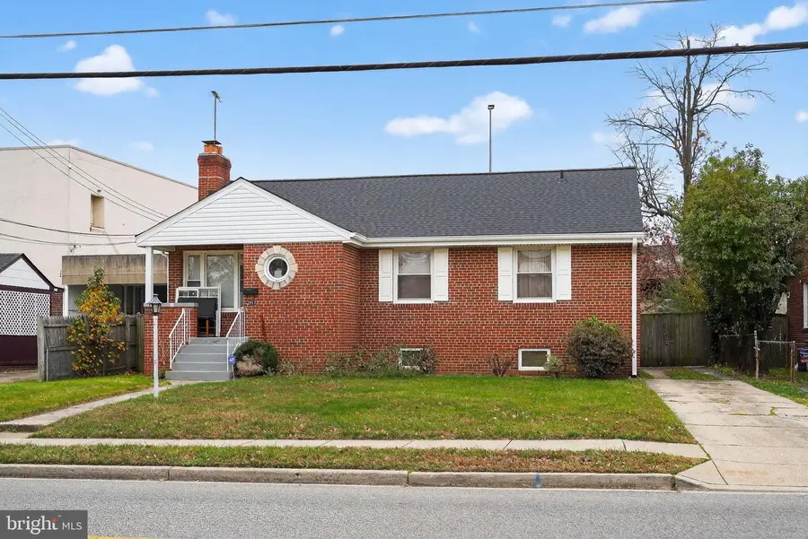 2817 Colebrooke Dr, Temple Hills, MD 20748 - Image #2