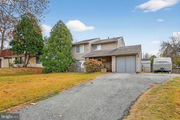 15907 Peach Walker Dr, BOWIE, MD 20716