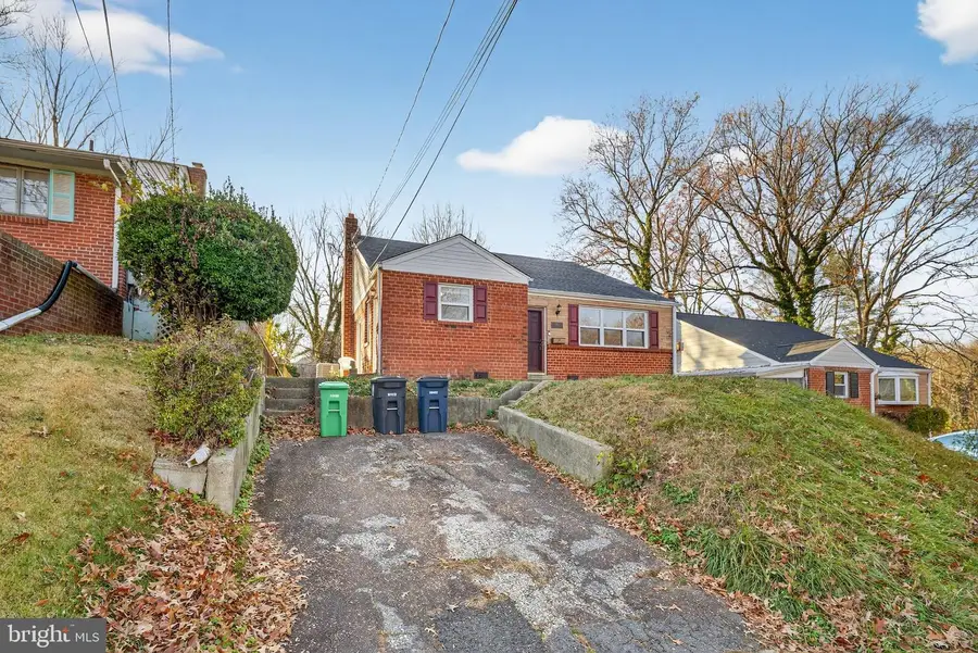 1805 Campbell Dr, Suitland, MD 20746 - Image #2