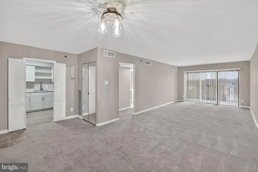 9200 Edwards Way #811, Hyattsville, MD 20783 - Image #2