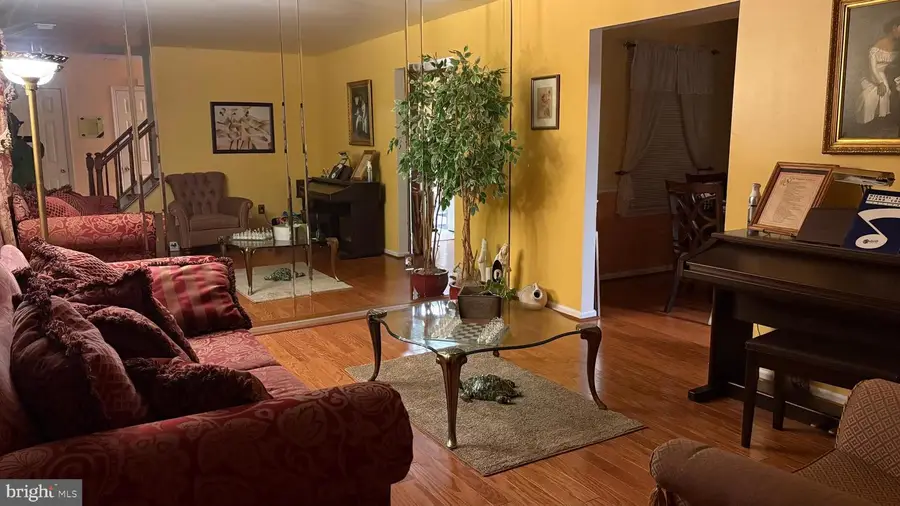 7502 Milligan Ln, Clinton, MD 20735 - Image #2