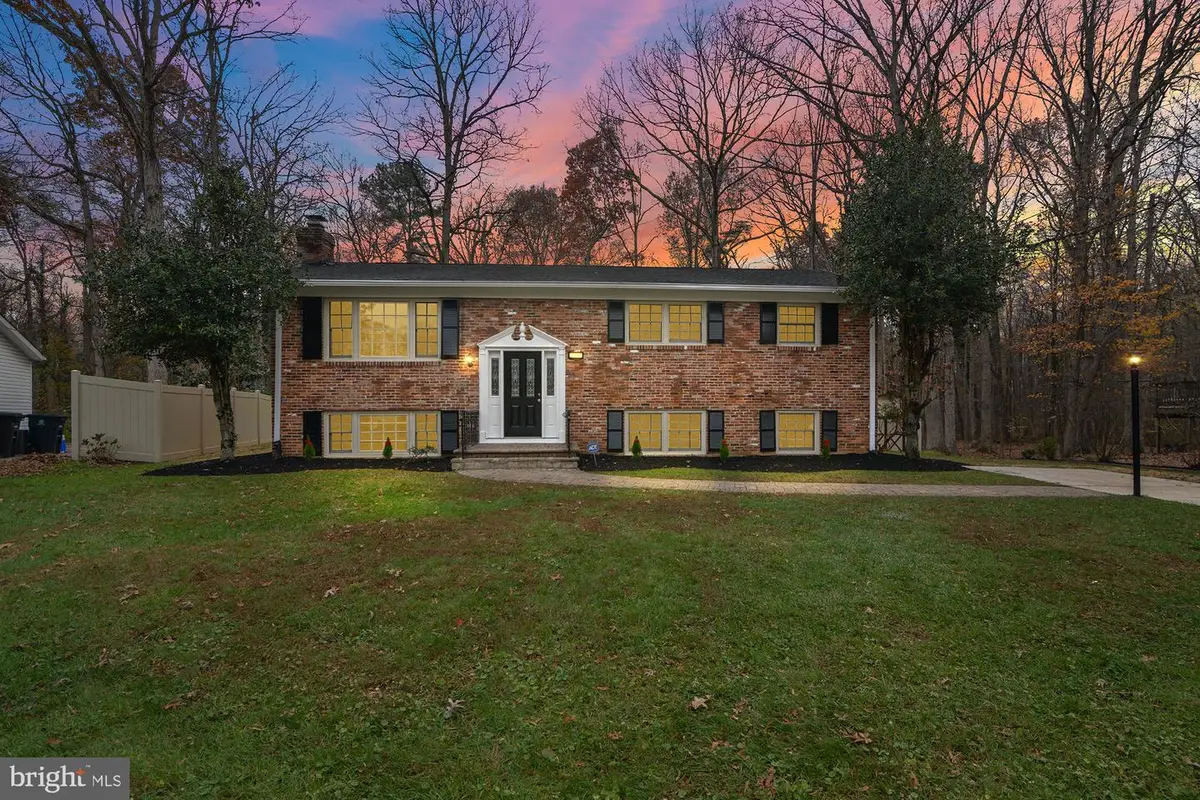 6908 Greenwood Dr, Glenn Dale, MD 20769 - Image #1