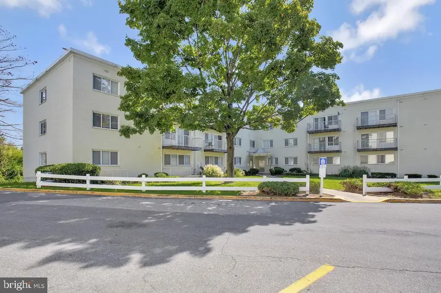 5601 Parker House Ter #201, Hyattsville, MD 20782 - Image #2