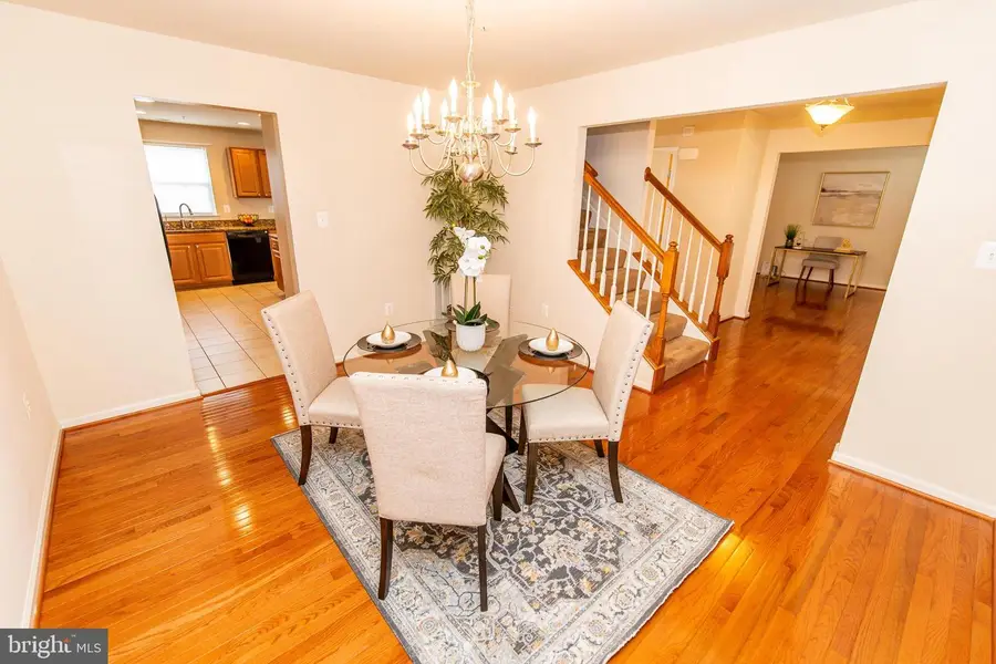 13400 Oaklands Manor Dr, Laurel, MD 20708 - Image #3