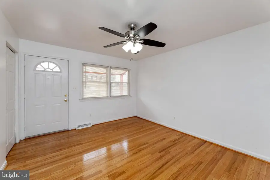 8110 Phelps Pl, District Heights, MD 20747 - Image #3