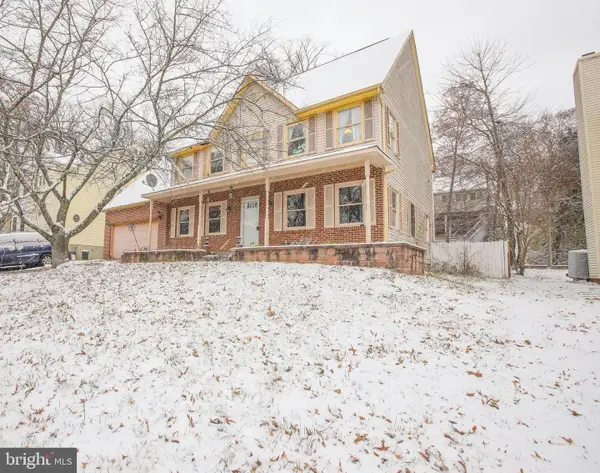 2804 Woodway Pl, LANDOVER, MD 20785