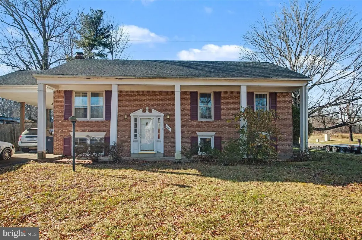 8401 Thornberry Dr, Upper Marlboro, MD 20772 - Image #1