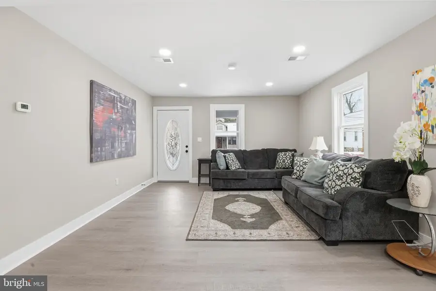 3710 42nd Ave, Brentwood, MD 20722 - Image #3