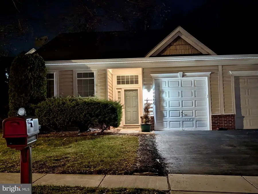 10000 Goldenwood Ct, Upper Marlboro, MD 20772 - Image #3