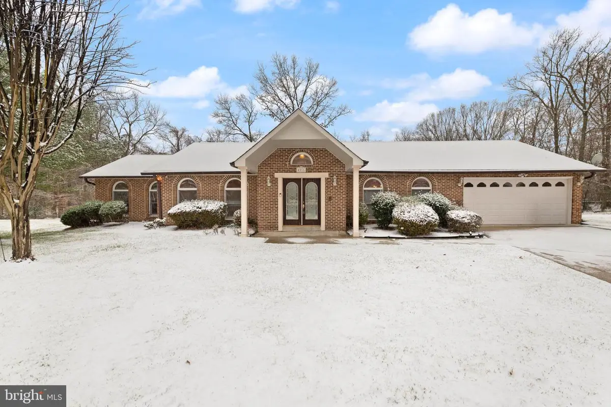 8211 Joselle Ct, Fort Washington, MD 20744 - Image #1