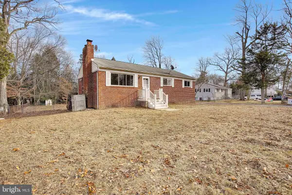 9202 Surratts Manor Dr, CLINTON, MD 20735