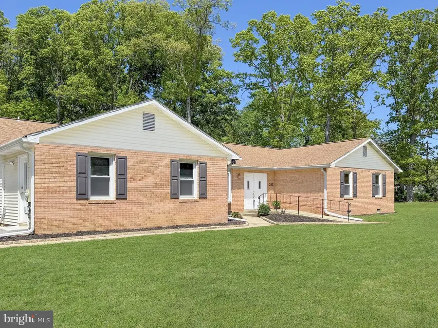 223 Manning Rd E, Accokeek, MD 20607 - #2