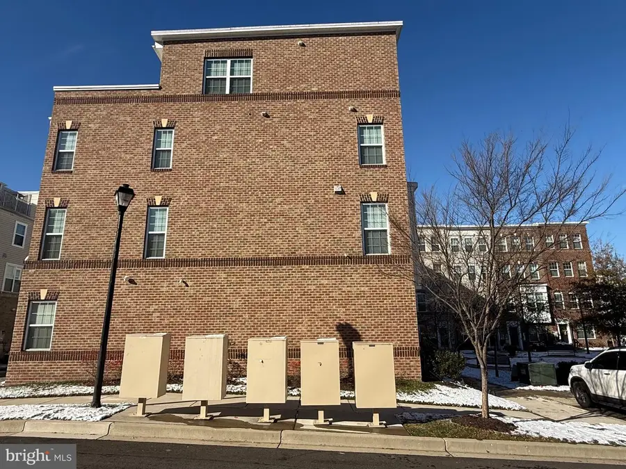 9713 Weshire Dr, Upper Marlboro, MD 20774 - Image #2