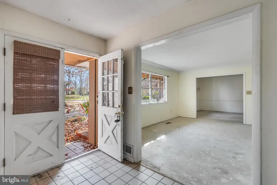 216 Emerald Hill Dr, Fort Washington, MD 20744 - Image #2