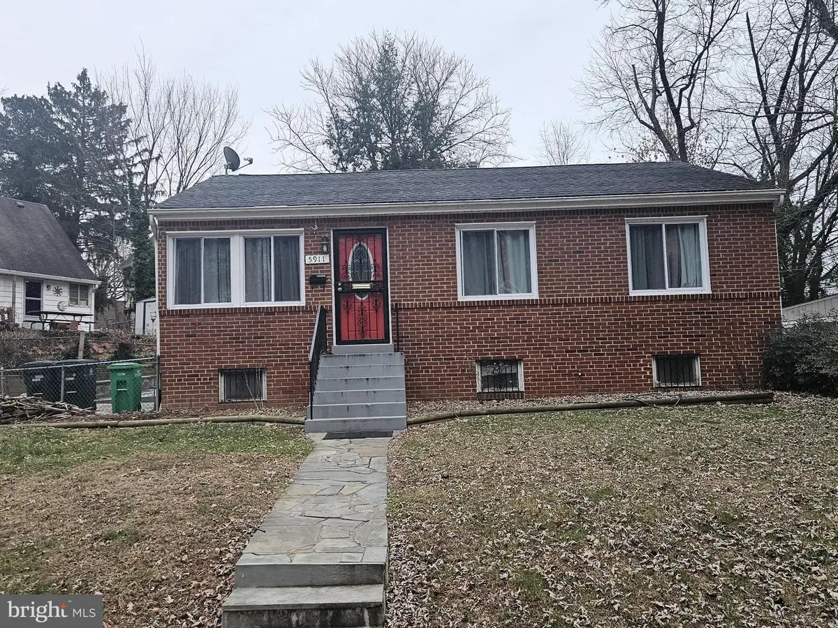 5911 Mustang Dr, Riverdale, MD 20737 - Image #1