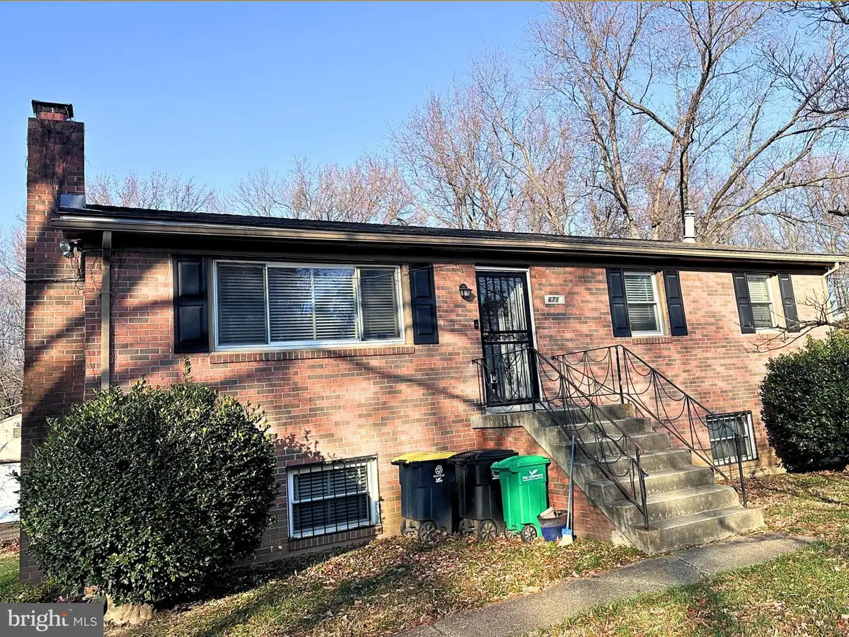 6710 Mckeldin Dr, Suitland, MD 20746 - Image #1