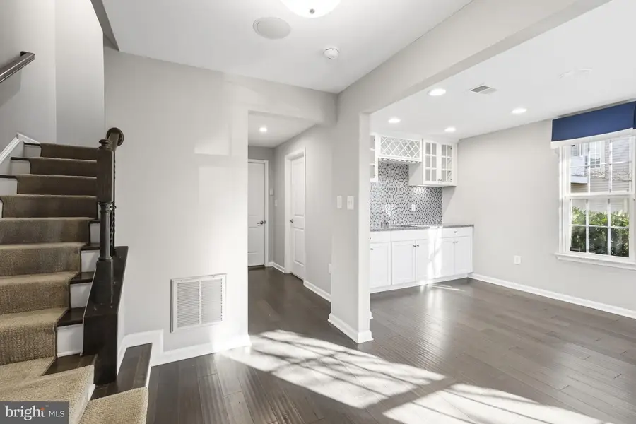 10512 Presidential Pkwy, Upper Marlboro, MD 20772 - #2