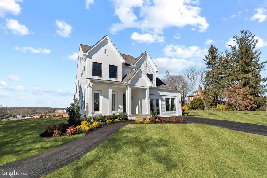 2924 Blue Skies Ln, Upper Marlboro, MD 20774 - Image #2