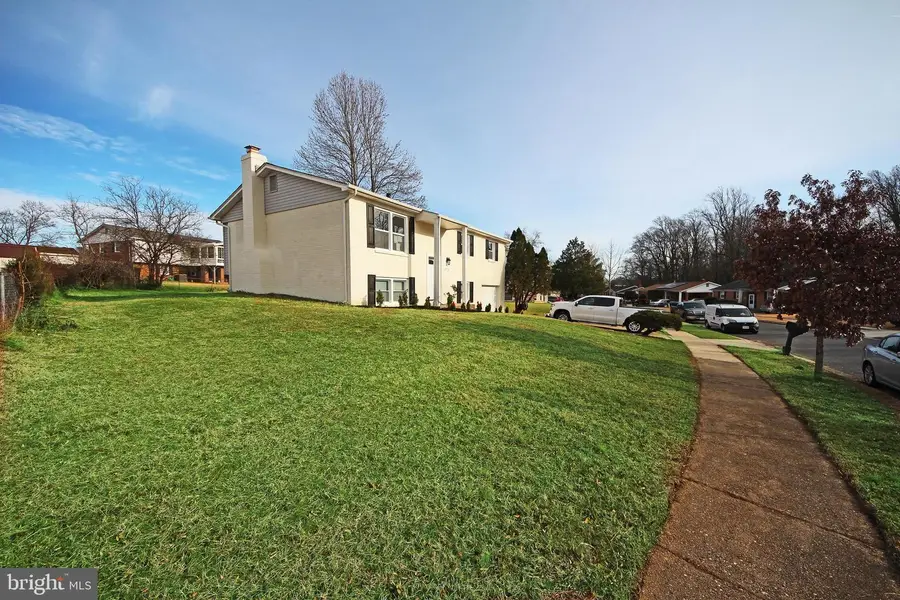 8916 Goldfield Pl, Clinton, MD 20735 - Image #2