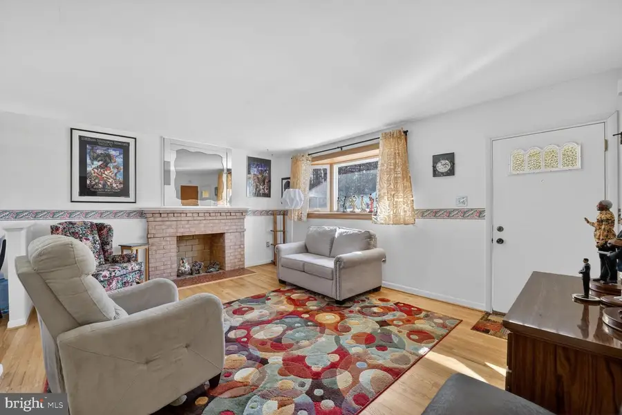 1406 Alberta Dr, District Heights, MD 20747 - Image #2