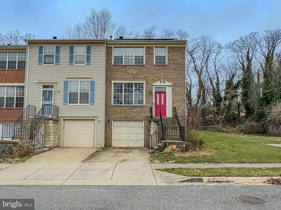 3415 Wood Creek Dr, Suitland, MD 20746 - Image #2