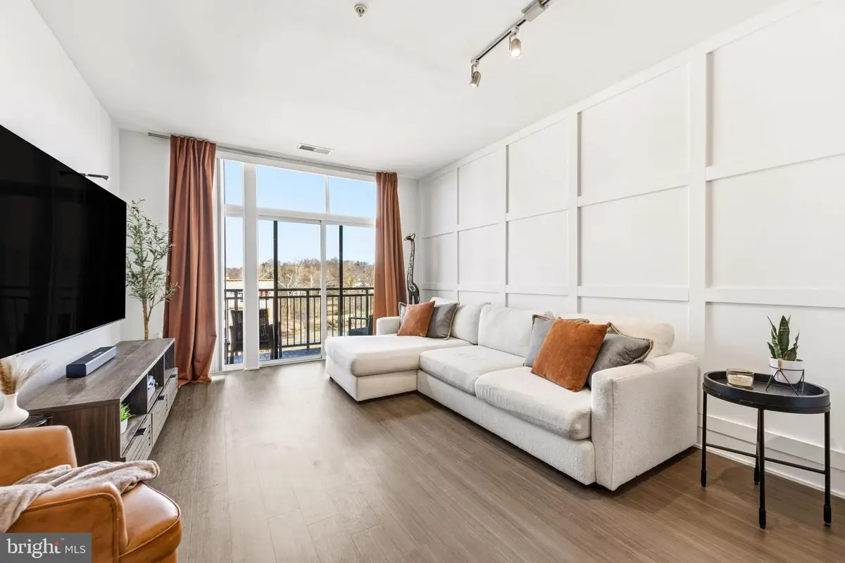 145 Riverhaven Dr #557, Oxon Hill, MD 20745 - Image #1