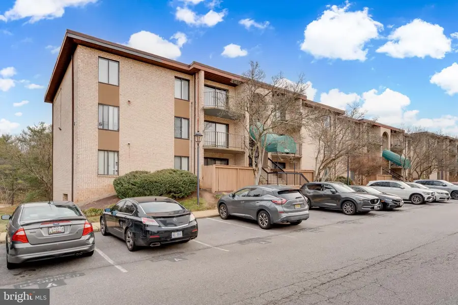 6982 Hanover Pkwy #302, Greenbelt, MD 20770 - Image #2