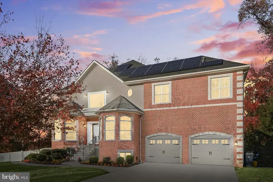 202 Bonhill Dr, Fort Washington, MD 20744 - Image #2