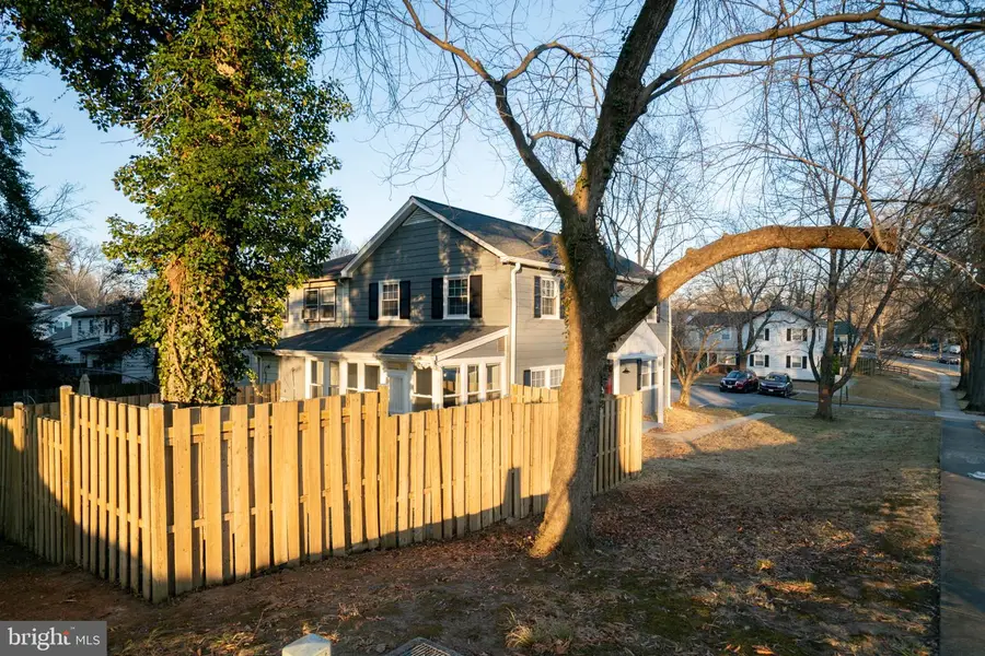 8715 Binghampton Pl, Upper Marlboro, MD 20772 - Image #2